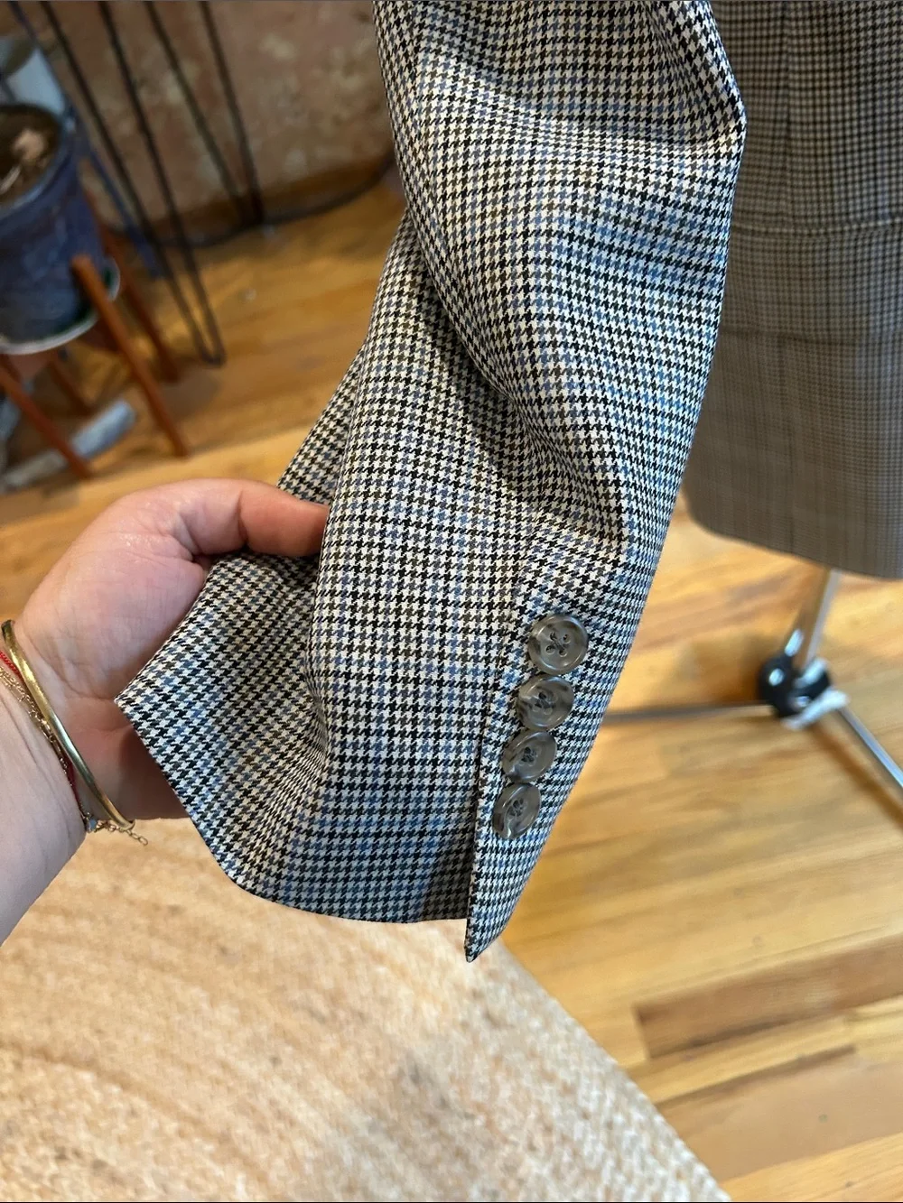 Burberry Wool Houndstooth Plaid Two-Button Blazer in earth tones ✨EUC✨Sz40R